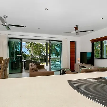 Belle Escapes 4 Sims Esplanade Yorkeys Knob Apartment Exterior photo